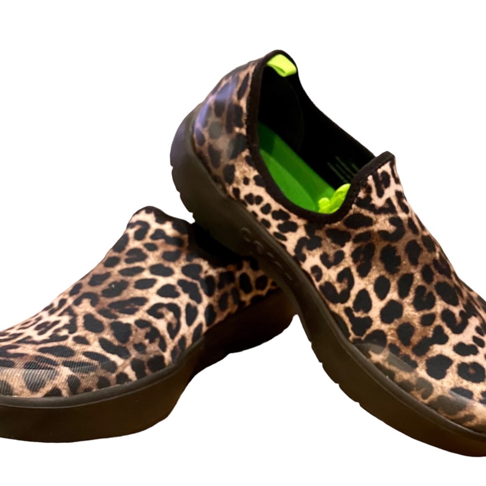 Oomg Eezee Ltd - Cheetah - W9/40 - Oofos